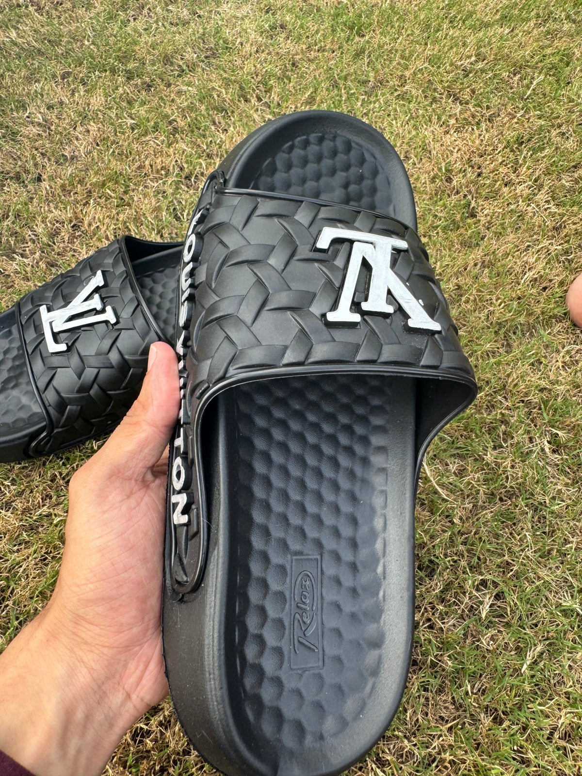 Premium weave Slides - by Raahi - Raahi Pk